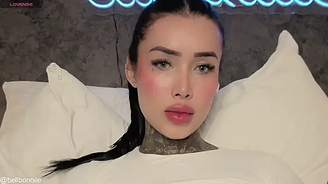 belllbonniie online show from May 10, 3:17 pm