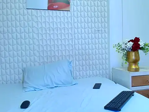 LuigiMarchetti online show from October 12, 7:51 am