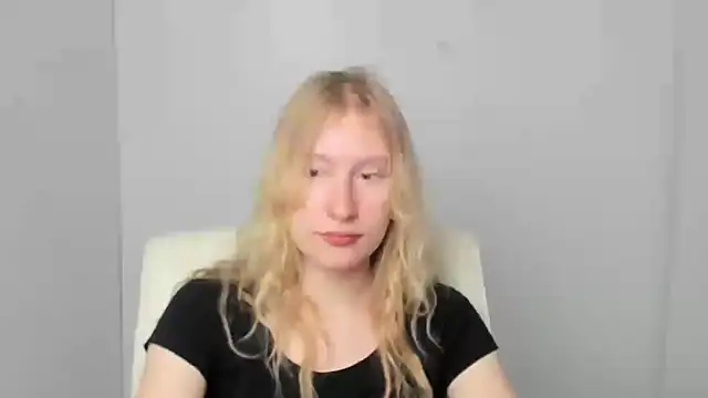 Elizabeth Kissa online show from September 17, 5:20 am