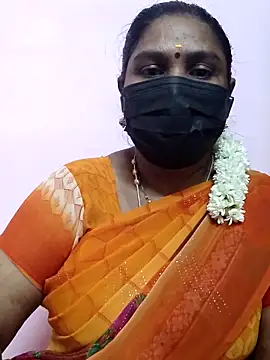 Snapshot of Tamil_Azhaghi25 chatting on October 13, 5:24 pm Tamil Azhaghi25 online show from October 13, 5:24 pm