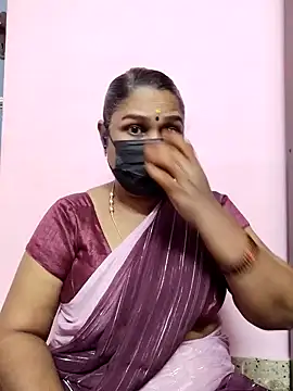 Snapshot of Tamil_Azhaghi25 chatting on October 23, 5:33 pm Tamil Azhaghi25 online show from October 23, 5:33 pm