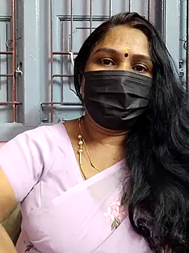 Snapshot of Tamil_Azhaghi25 chatting on October 29, 7:15 pm Tamil Azhaghi25 online show from October 29, 7:15 pm