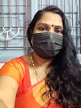 Snapshot of Tamil_Azhaghi25 chatting on October 31, 5:14 pm Tamil Azhaghi25 online show from October 31, 5:14 pm