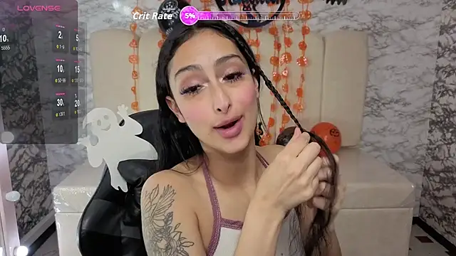 Tifany v online show from October 31, 1:23 pm