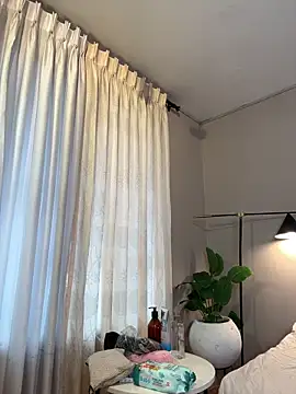 Snapshot of Tayler_Kim chatting on February 17, 6:36 pm Tayler Kim online show from February 17, 6:36 pm