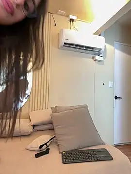 Snapshot of Tayler_Kim chatting on March 28, 7:02 pm Tayler Kim online show from March 28, 7:02 pm