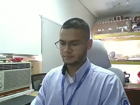 Snapshot of jayden_cooper1 chatting on February 2, 5:33 pm jayden cooper1 online show from February 2, 5:33 pm