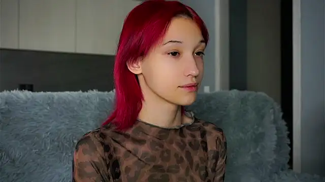 Snapshot of Likalense chatting on September 30, 12:32 pm Likalense online show from September 30, 12:32 pm