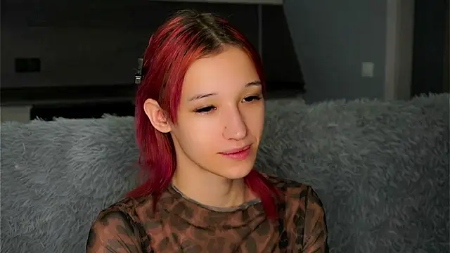 Snapshot of Likalense chatting on October 20, 11:21 am Likalense online show from October 20, 11:21 am