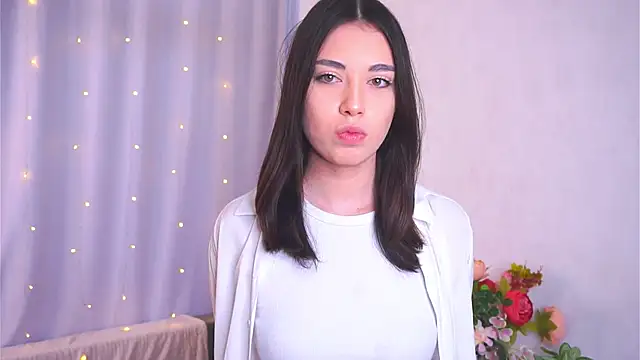 ElyseMangina online show from February 2, 8:46 am