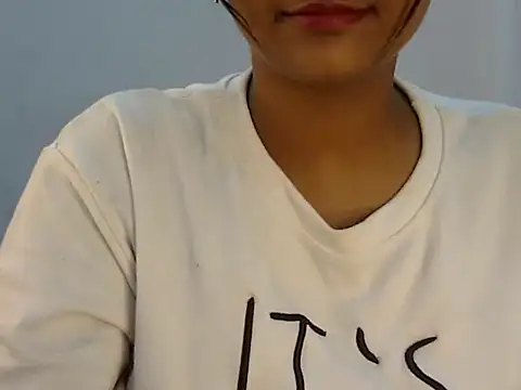 Snapshot of Hott_Noor chatting on December 1, 8:25 pm Hott Noor online show from December 1, 8:25 pm