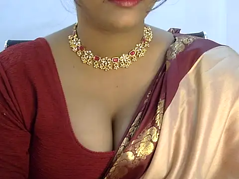 Snapshot of Hott_Noor chatting on December 2, 6:03 pm Hott Noor online show from December 2, 6:03 pm