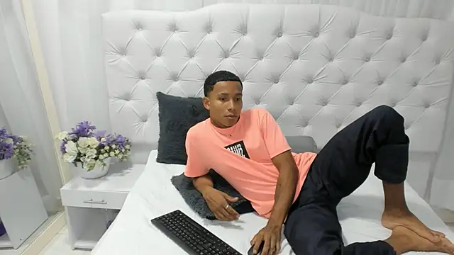 keiner vasquez online show from September 13, 7:13 pm