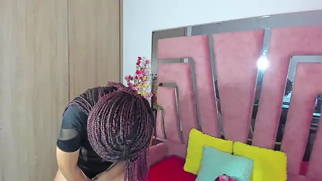 Snapshot of MaraKarly chatting on October 9, 7:45 pm MaraKarly online show from October 9, 7:45 pm