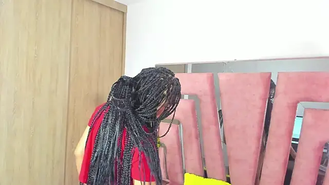 Snapshot of MaraKarly chatting on November 4, 6:40 pm MaraKarly online show from November 4, 6:40 pm