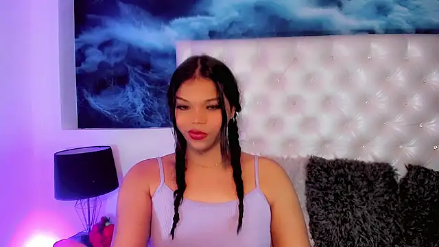 Valeria Swett  online show from March 3, 8:04 pm