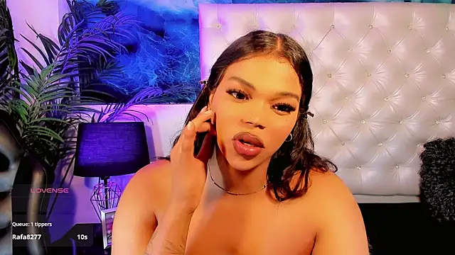 Valeria Swett  online show from May 16, 8:44 am