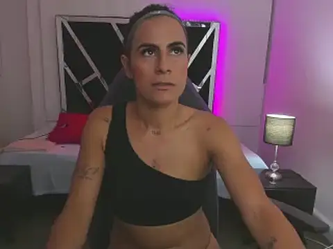 charlotthe ee online show from September 19, 7:25 pm