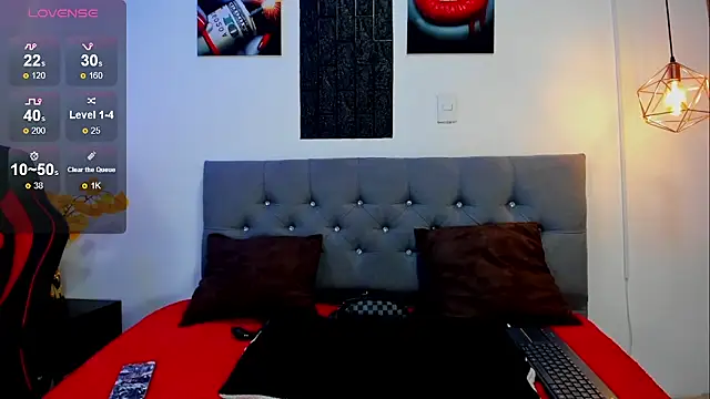 Nicolas James Sc online show from October 10, 1:32 pm