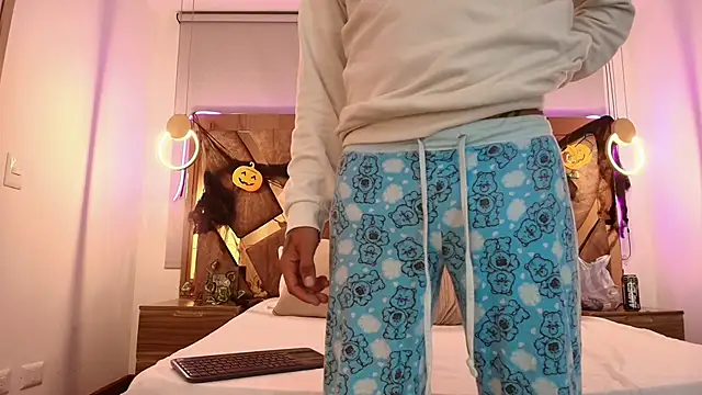 genessis  david online show from October 11, 4:22 am