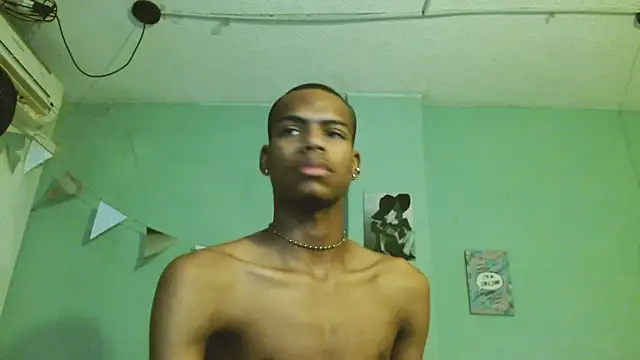 Snapshot of criss_zuri chatting on September 20, 12:17 pm criss zuri online show from September 20, 12:17 pm