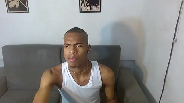 Snapshot of criss_zuri chatting on September 30, 11:15 am criss zuri online show from September 30, 11:15 am