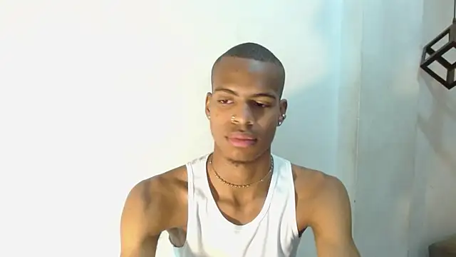 Snapshot of criss_zuri chatting on October 9, 11:30 am criss zuri online show from October 9, 11:30 am