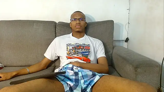 Snapshot of criss_zuri chatting on October 27, 11:58 am criss zuri online show from October 27, 11:58 am