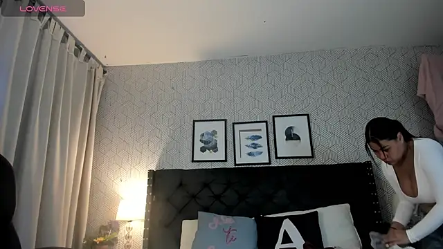 Snapshot of sophie__blare chatting on April 29, 7:31 pm sophie blare online show from April 29, 7:31 pm