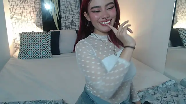 MIA COLLLINS1 online show from September 11, 2:06 pm