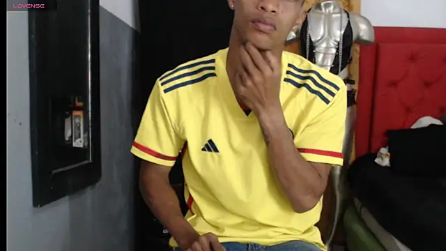 Snapshot of David_s3xy chatting on October 8, 1:31 pm David s3xy online show from October 8, 1:31 pm