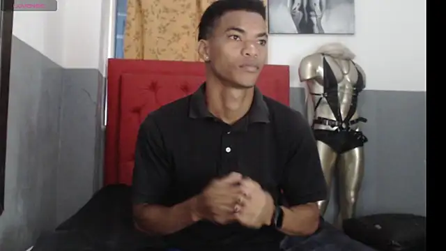 Snapshot of David_s3xy chatting on October 22, 1:55 pm David s3xy online show from October 22, 1:55 pm