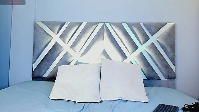 Snapshot of kaylii_purple chatting on October 4, 5:27 am kaylii purple online show from October 4, 5:27 am