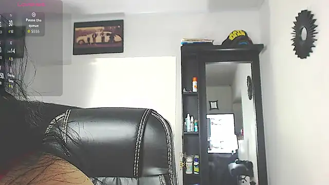 Snapshot of Vicky_hotmilf chatting on January 14, 9:15 am Vicky hotmilf online show from January 14, 9:15 am