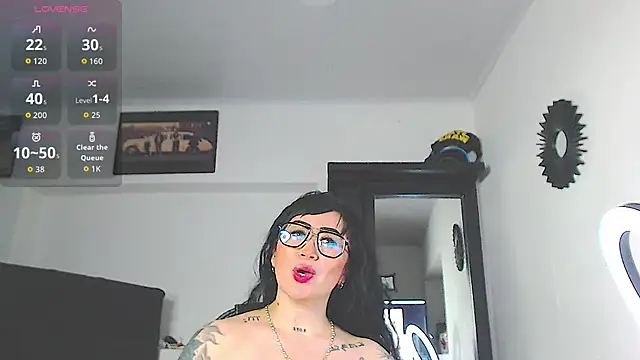 Snapshot of Vicky_hotmilf chatting on February 12, 11:16 am Vicky hotmilf online show from February 12, 11:16 am