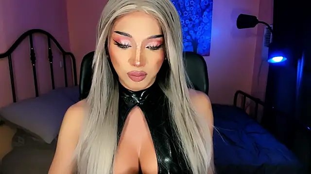 xUrGoddess Bellax online show from December 15, 1:32 am