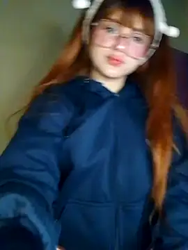 Snapshot of elizabeth05 chatting on October 15, 8:25 am elizabeth05 online show from October 15, 8:25 am