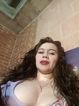 Snapshot of sexy-latina1 chatting on September 11, 4:45 am sexy-latina1 online show from September 11, 4:45 am