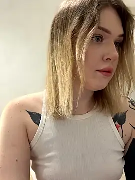 elliss  online show from January 6, 2:10 pm