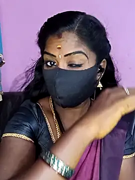 Snapshot of tamilammukuttyy chatting on April 6, 4:10 am tamilammukuttyy online show from April 6, 4:10 am
