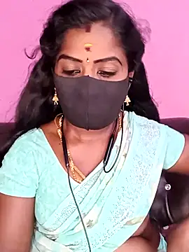 Snapshot of tamilammukuttyy chatting on April 12, 4:01 pm tamilammukuttyy online show from April 12, 4:01 pm