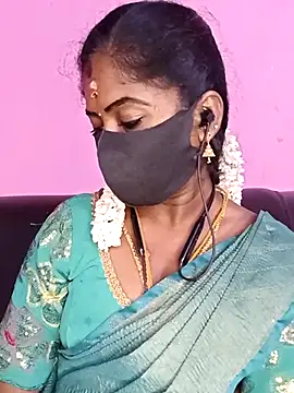 Snapshot of tamilammukuttyy chatting on April 14, 6:08 am tamilammukuttyy online show from April 14, 6:08 am
