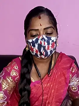 Snapshot of tamilammukuttyy chatting on April 15, 9:49 am tamilammukuttyy online show from April 15, 9:49 am