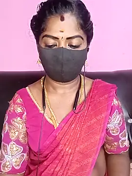 Snapshot of tamilammukuttyy chatting on April 15, 11:27 pm tamilammukuttyy online show from April 15, 11:27 pm