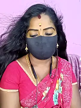 Snapshot of tamilammukuttyy chatting on April 19, 4:23 am tamilammukuttyy online show from April 19, 4:23 am