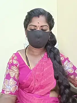 Snapshot of tamilammukuttyy chatting on June 14, 12:08 am tamilammukuttyy online show from June 14, 12:08 am