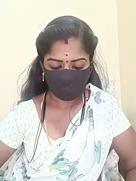 Snapshot of tamilammukuttyy chatting on June 19, 4:33 pm tamilammukuttyy online show from June 19, 4:33 pm