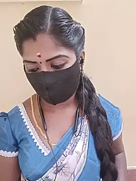 Snapshot of tamilammukuttyy chatting on July 3, 7:48 am tamilammukuttyy online show from July 3, 7:48 am