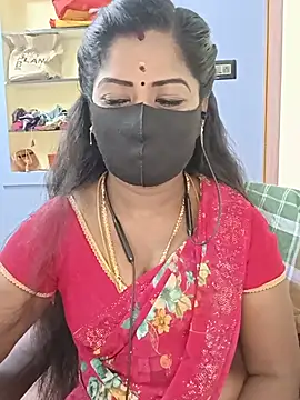 Snapshot of tamilammukuttyy chatting on July 5, 3:13 am tamilammukuttyy online show from July 5, 3:13 am