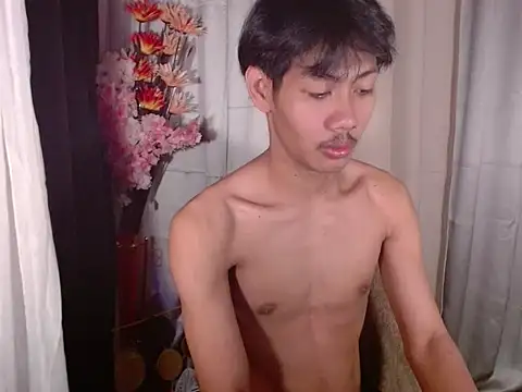 Snapshot of fucking_hot2 chatting on February 8, 6:22 pm fucking hot2 online show from February 8, 6:22 pm